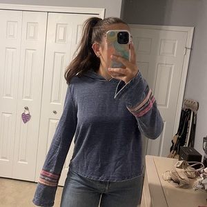 ALTERNATIVE Blue bell sleeve sweatshirt — size large